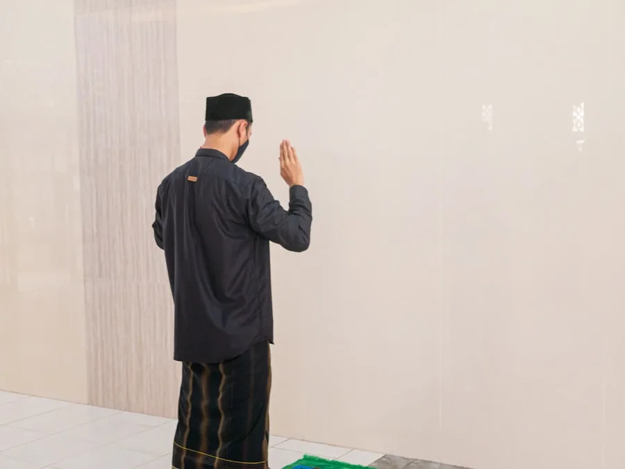Photo cleaning glass shower wall